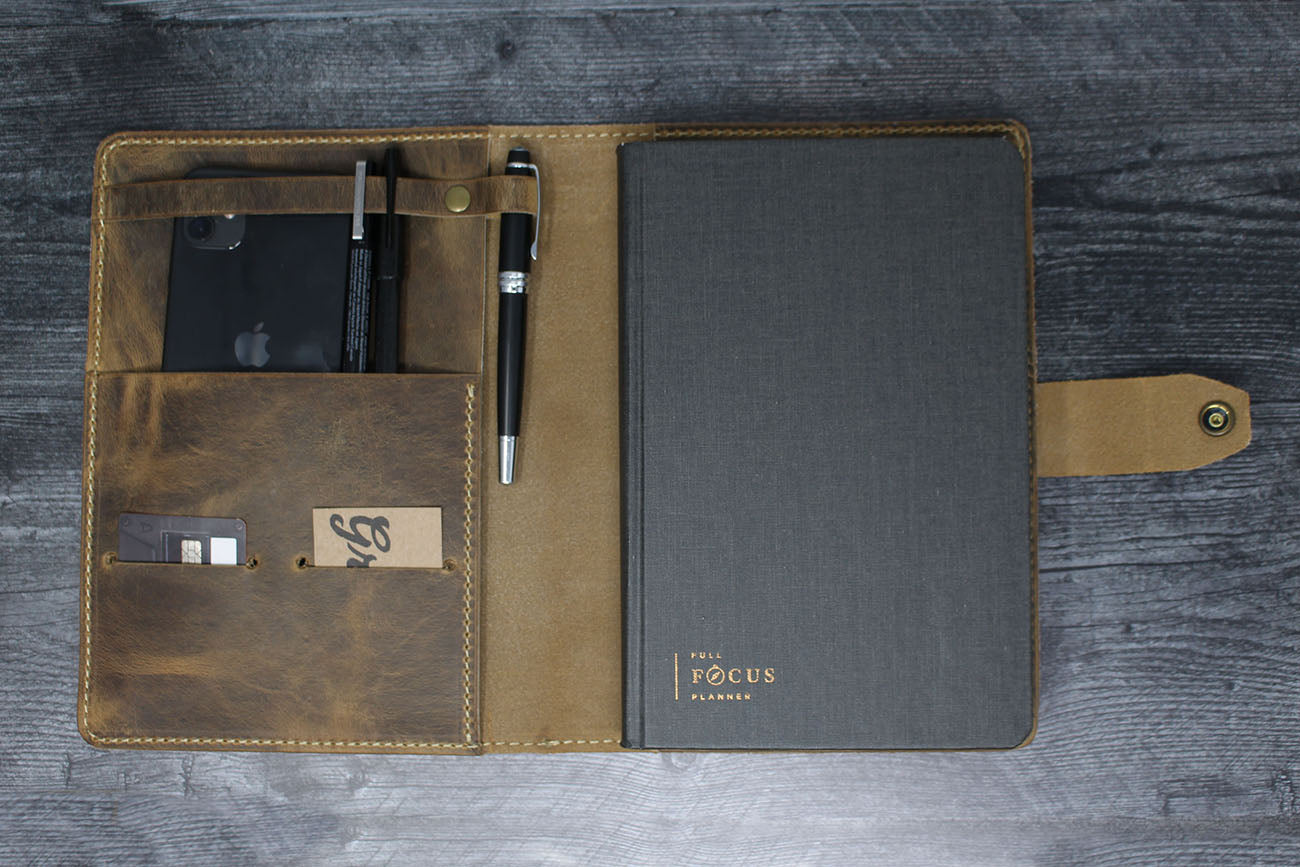 Rabbit Room Full Focus Classic Planner Leather Cover