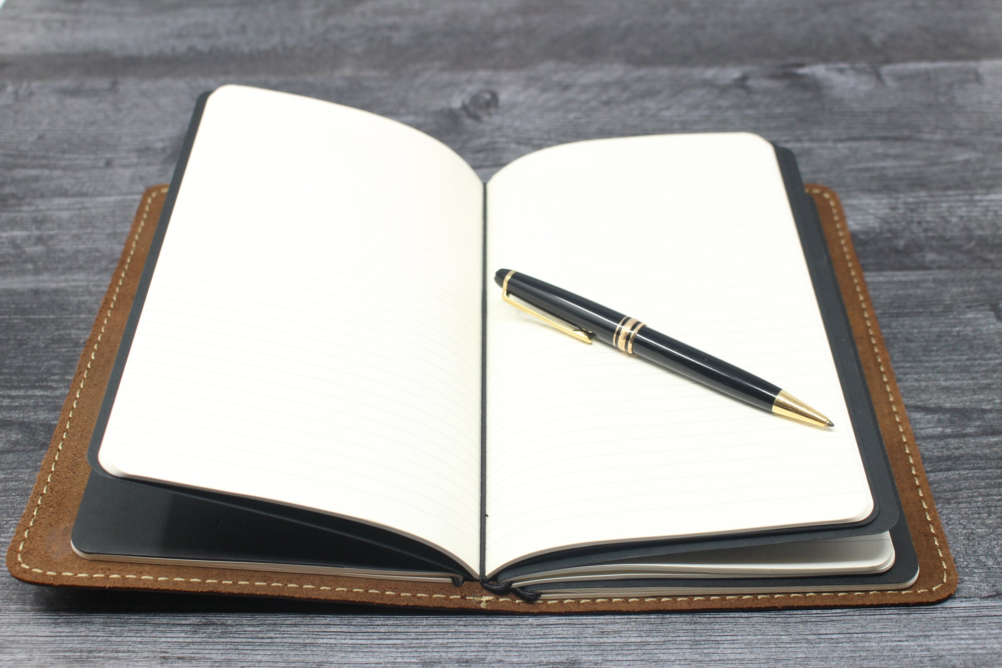 Rabbit Room Twain Traveler's Notebook - GROWLEY LEATHER CO.