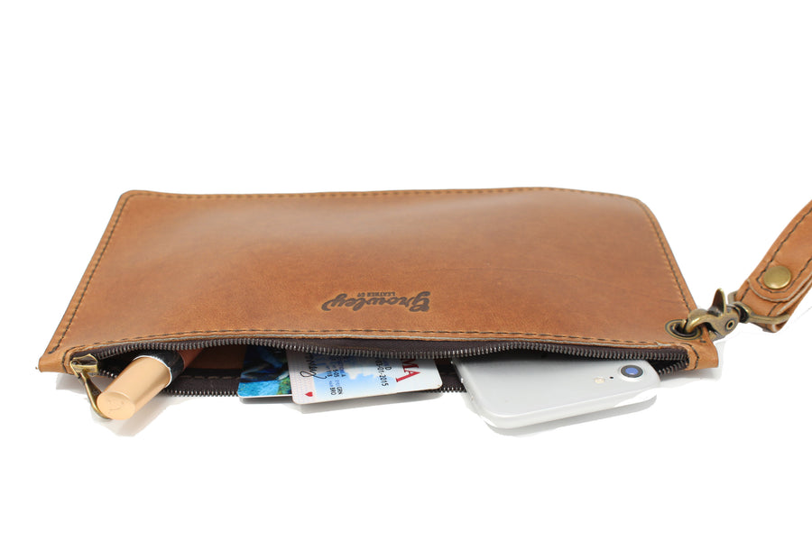 Jane Wristlet - Derby